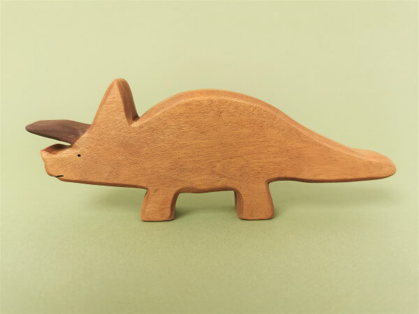 Triceratops, drewniana 
zabawka
rękodzieło z drewna,przedmiot z drewna,produkt z drewna, wyrób z drewna,drewniane, drewniane figurki